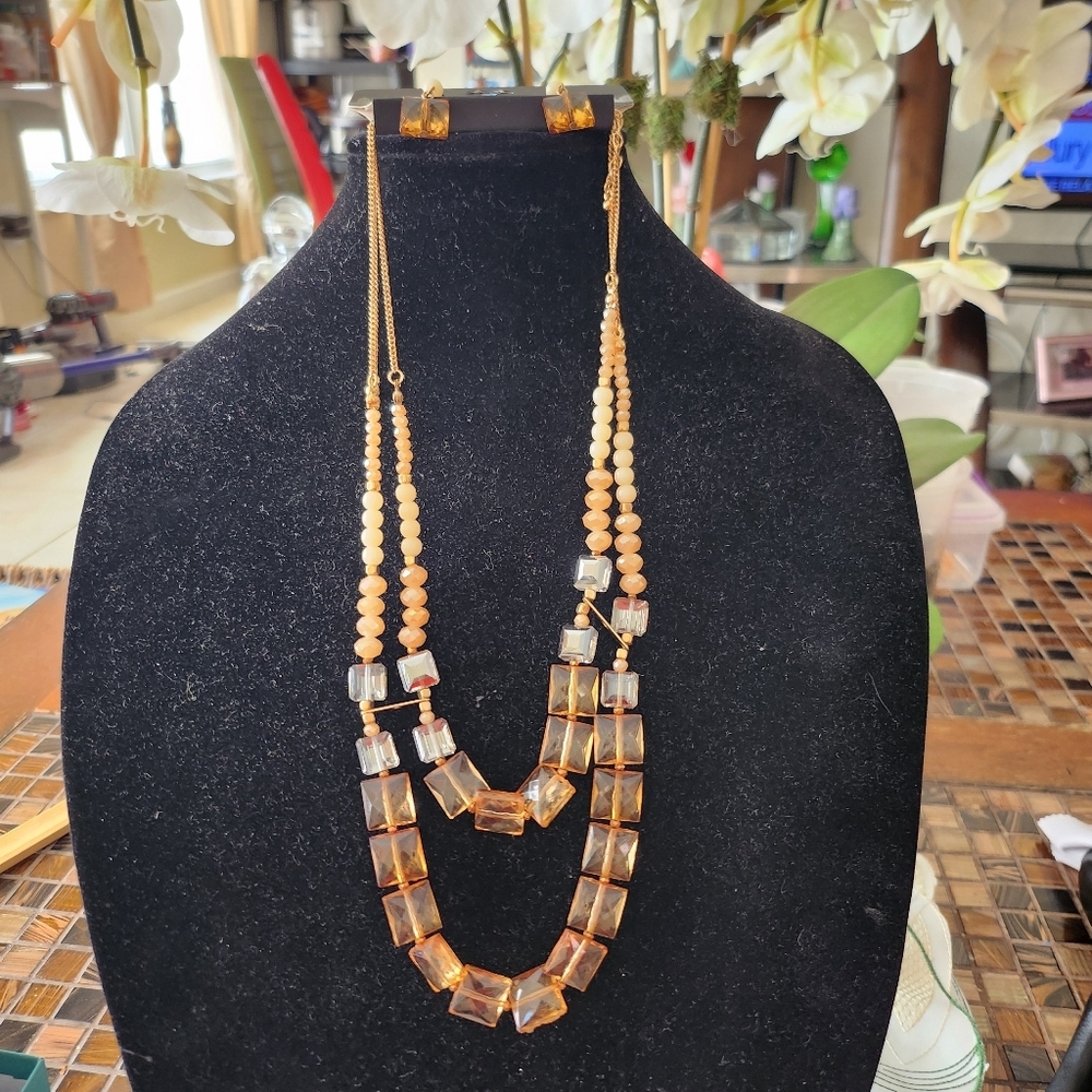 NICOLE MILLER Necklace & earrings set NEW